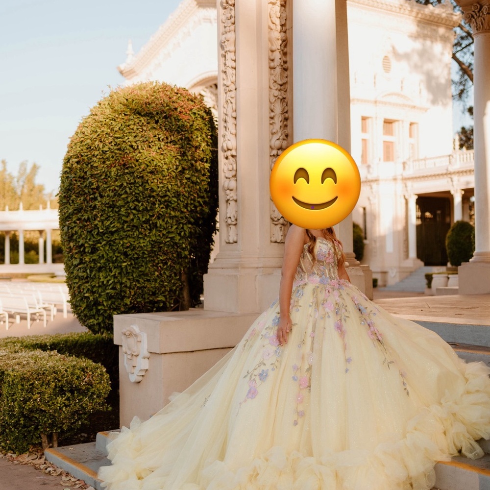 Gorgeous Elegant Yellow  Dress